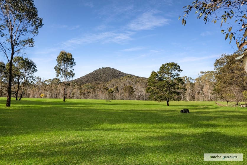 Click to view all images 2/320 Jeffreys Lane Broadford VIC 3658 - Image 1