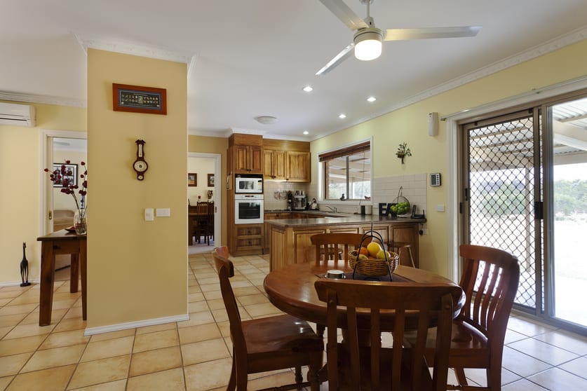 Click to view all images 48 Native Gully Crescent Strathfieldsaye VIC 3551 - Image 2