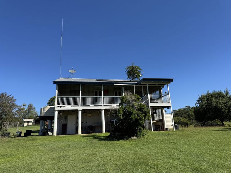 Click to view all images 845 Fireclay Road Kalpowar QLD 4630 - Image 1