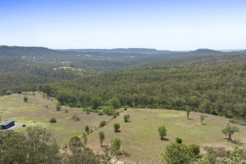 Click to view all images 276 Hell Hole Creek Road Preston QLD 4352 - Image 3