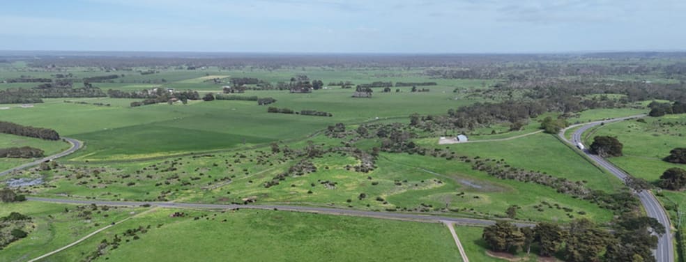 Click to view all images 2103 Princes Highway Swan Marsh VIC 3249 - Image 3