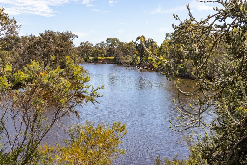 Click to view all images 258 Old Mandurah Road Ravenswood WA 6208 - Image 3