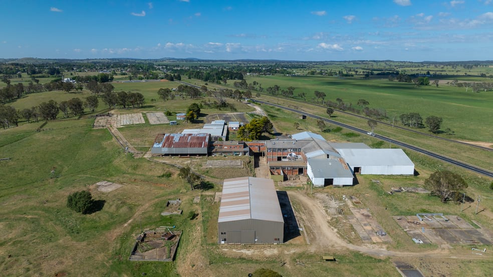 Click to view all images 4410 New England Highway Guyra NSW 2365 - Image 2