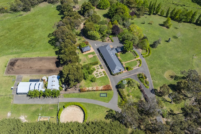 Click to view all images 181 Black Forest Drive Macedon VIC 3440 - Image 3