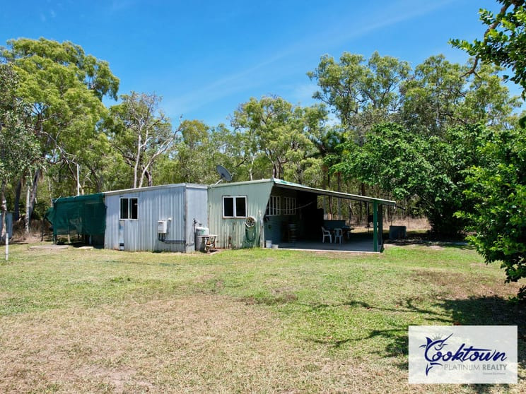 Click to view all images 432 Railway Ave Cooktown QLD 4895 - Image 2