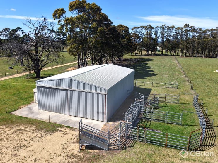 Click to view all images 5 Crawfords Road Forge Creek VIC 3875 - Image 2