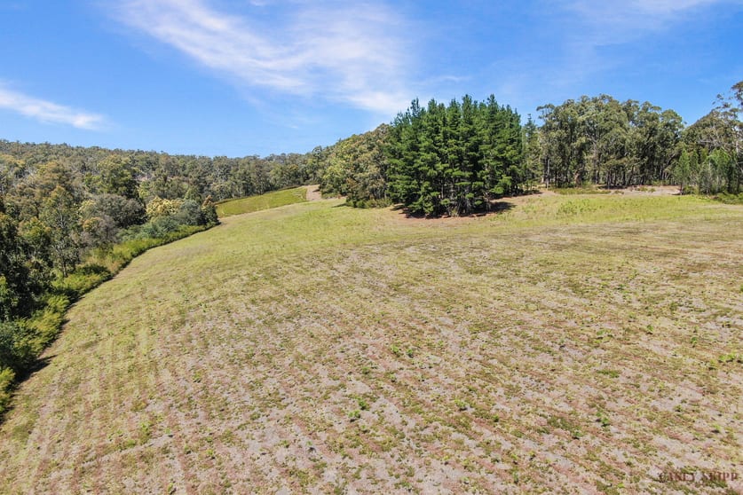 Click to view all images 228 Cunningham Road Swan Reach VIC 3903 - Image 2