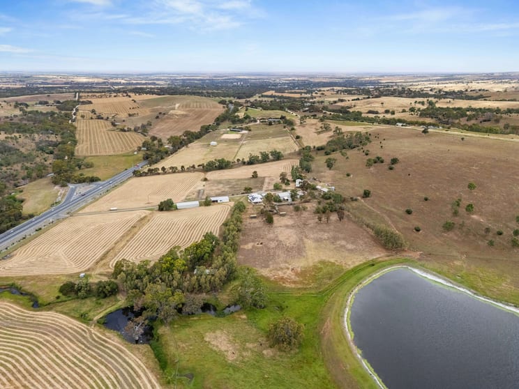 Click to view all images 1146 Long Valley Road Strathalbyn SA 5255 - Image 1