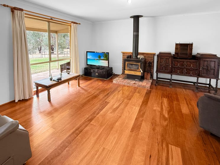 Click to view all images 116 Woolscour Road Narrandera NSW 2700 - Image 3