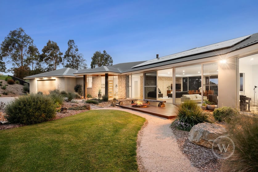 Click to view all images 1386 Old Sale Road Buln Buln VIC 3821 - Image 2