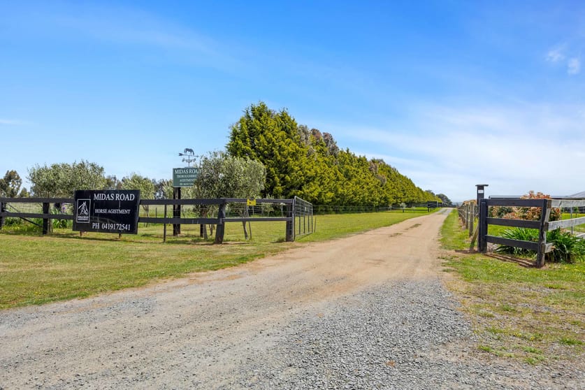 Click to view all images Lot 4 Ballarat-Maryborough Road Miners Rest VIC 3352 - Image 3