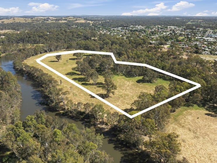 Click to view all images 1 Anglesey Street Seymour VIC 3660 - Image 1