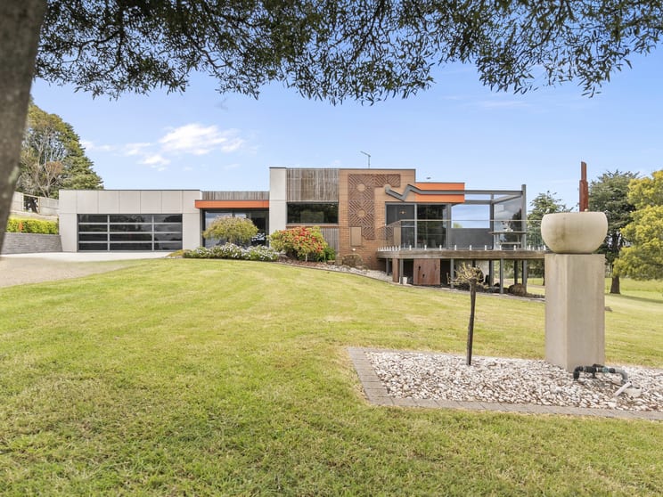 Click to view all images 69 Meads Road Melrose TAS 7310 - Image 2