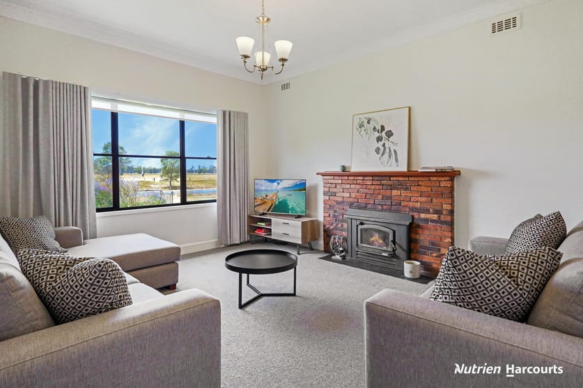 Click to view all images 674 Glenelg Highway Casterton VIC 3311 - Image 3