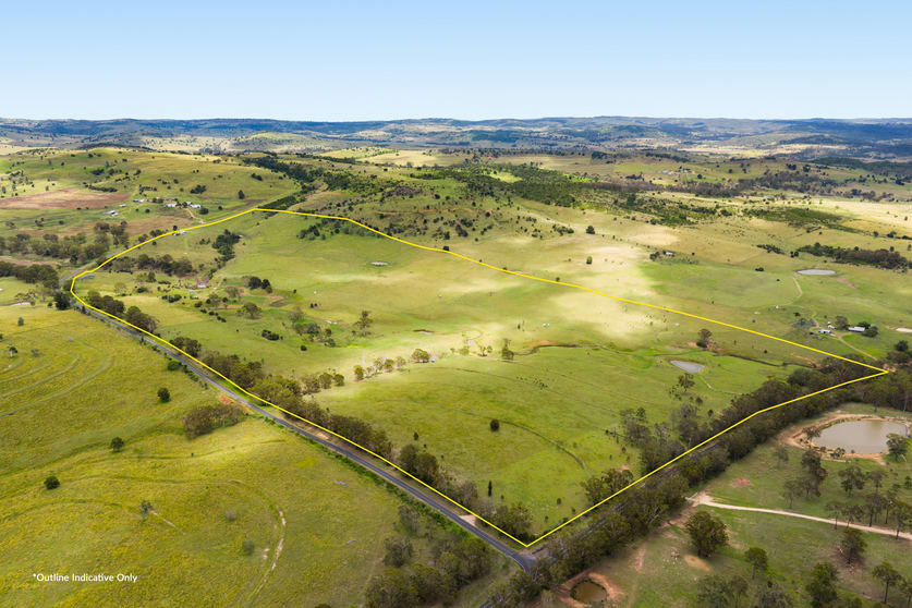 Click to view all images 138 Djuan Road Crows Nest QLD 4355 - Image 1