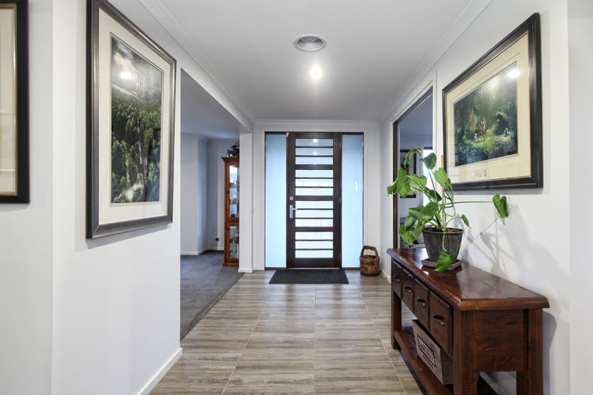 Click to view all images 76 Harts Lane Kyneton VIC 3444 - Image 3
