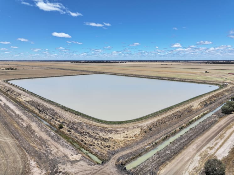 Click to view all images 300 Devon Road Deniliquin NSW 2710 - Image 2