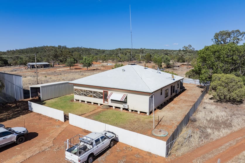 Click to view all images 2880 Tallebung Road Condobolin NSW 2877 - Image 2