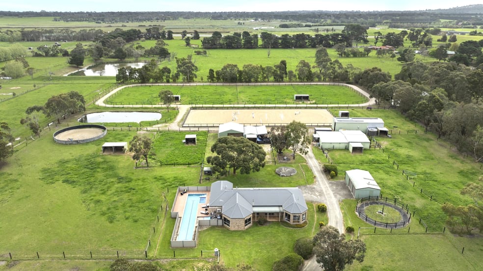 Click to view all images 1511 Stumpy Gully Road Moorooduc VIC 3933 - Image 2