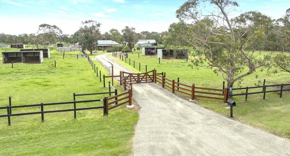 Click to view all images 1511 Stumpy Gully Road Moorooduc VIC 3933 - Image 3