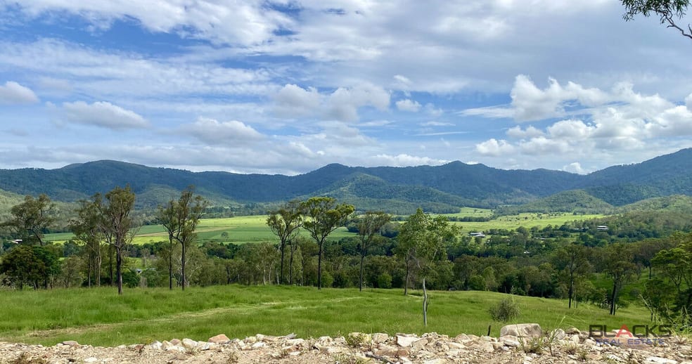 Click to view all images 558 Marlborough-Sarina Road Sarina QLD 4737 - Image 3