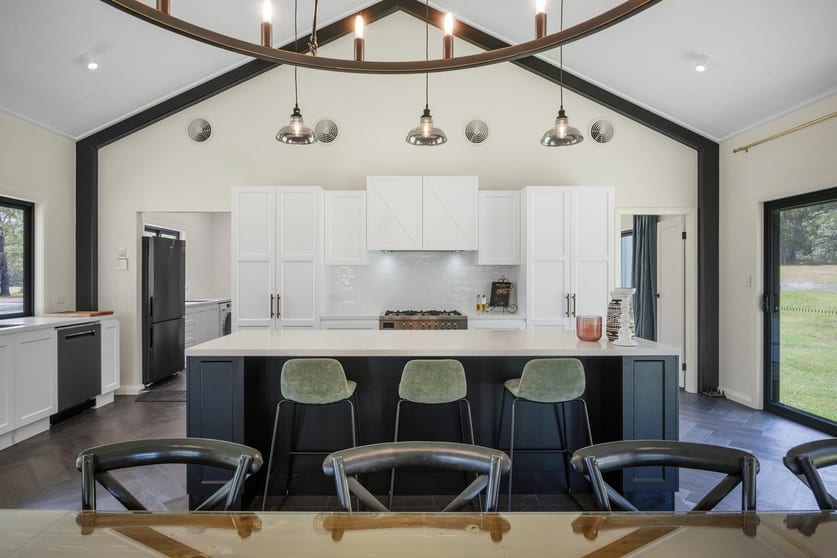 Click to view all images 153 Advance Road Sussex Inlet NSW 2540 - Image 2