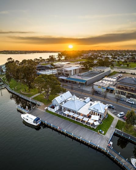 Click to view all images 70 Esplanade Paynesville VIC 3880 - Image 2