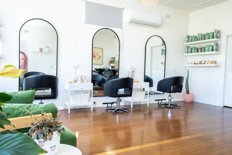 Click to view all images 15 The Esplanade Oak Flats NSW 2529 - Image 3