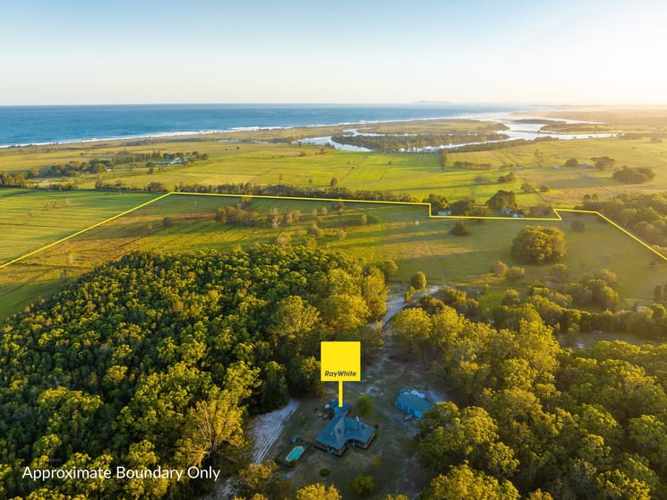 183 Beach Road Mitchells Island NSW 2430 - Image 3