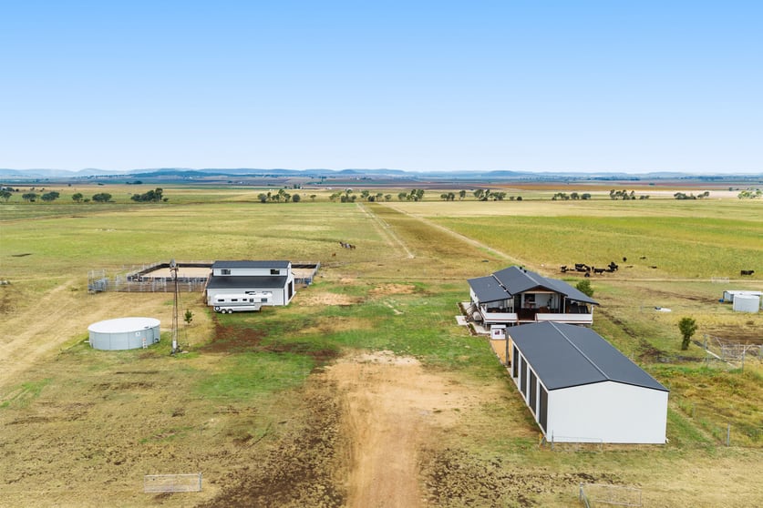 Click to view all images 141 Rickert Road Kings Creek QLD 4361 - Image 3