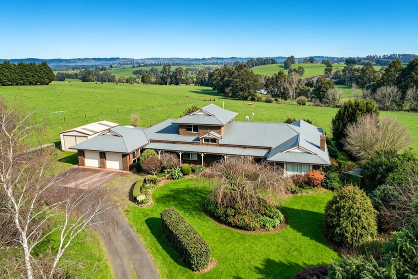 Click to view all images 266 Burnt Store Road Lardner VIC 3821 - Image 1