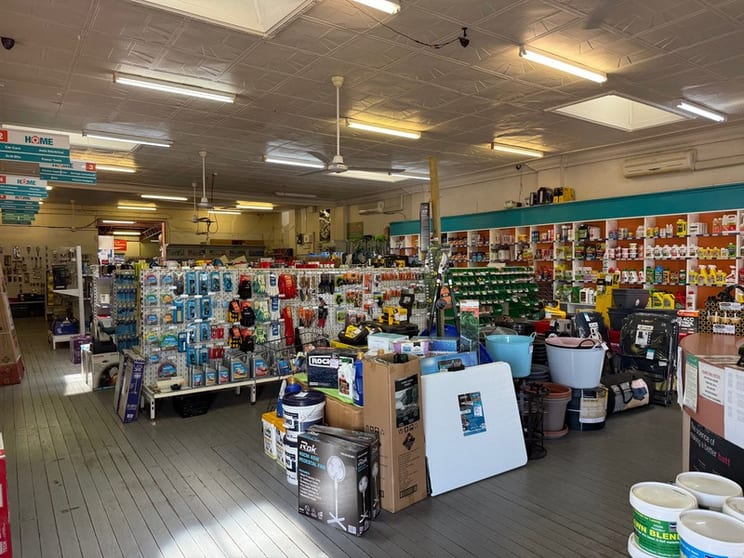 Click to view all images 47 Day Street Tara QLD 4421 - Image 2