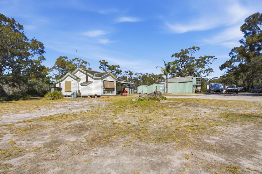 Click to view all images 16 Centella Lane Longford VIC 3851 - Image 2