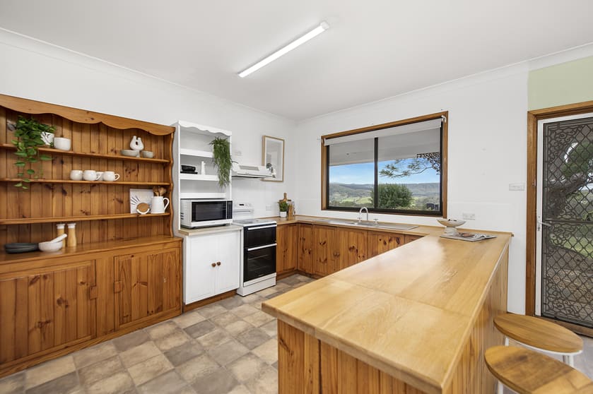 Click to view all images 1064 Luskintyre Road Lambs Valley NSW 2335 - Image 3