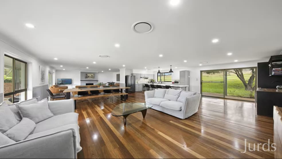 Click to view all images 266 Deasys Road Pokolbin NSW 2320 - Image 3