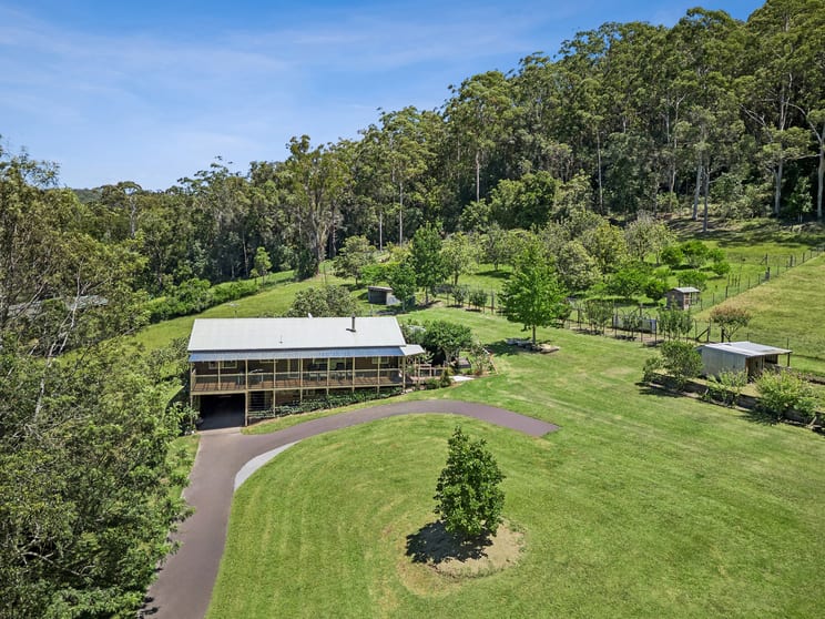 Click to view all images 88 Footts Road Ourimbah NSW 2258 - Image 1