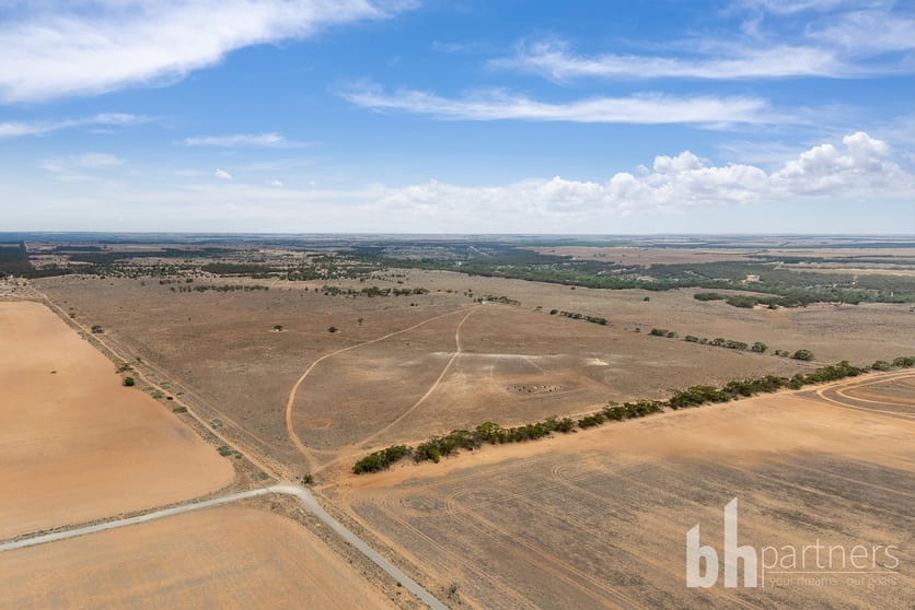 Click to view all images 344 Rochow Road Black Hill SA 5353 - Image 2