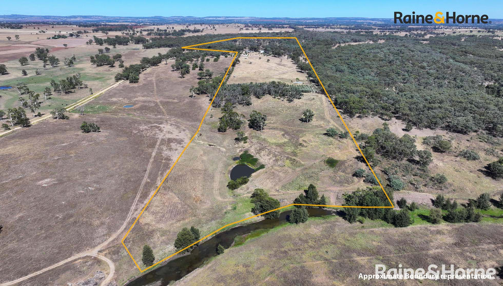 Click to view all images 491 Goomerah Lane Nullamanna NSW 2360 - Image 2
