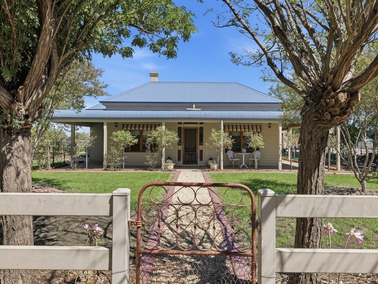 Click to view all images 66 Londrigan-Tarrawingee Road Londrigan VIC 3678 - Image 1