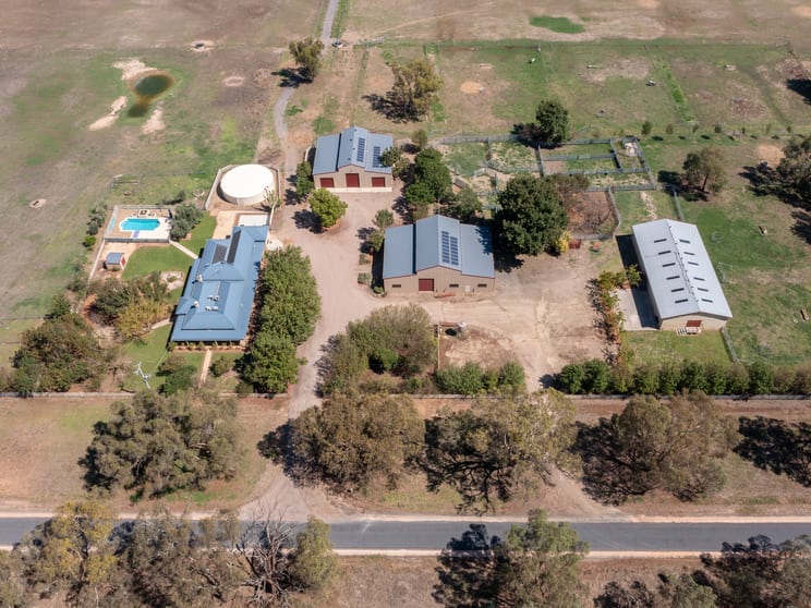 Click to view all images 66 Londrigan-Tarrawingee Road Londrigan VIC 3678 - Image 2