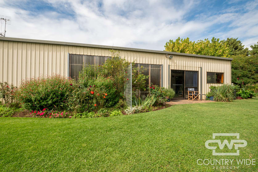 Click to view all images 172 Hazelwood Road Stonehenge NSW 2370 - Image 2