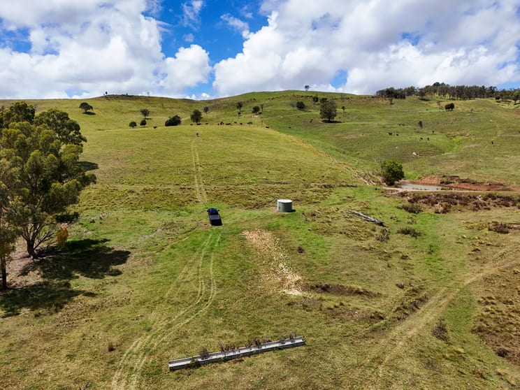 Click to view all images "PARADISE" 256 Paradise Road Mount Sylvia QLD 4343 - Image 3
