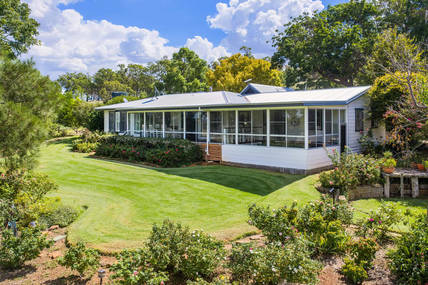 Click to view all images Cairn Hill/190 Melrose Road Leadville NSW 2844 - Image 1