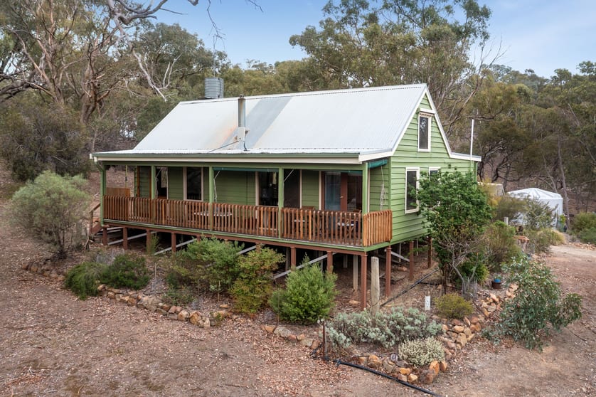 Click to view all images 940 Dairy Flat Road Heathcote South VIC 3523 - Image 1
