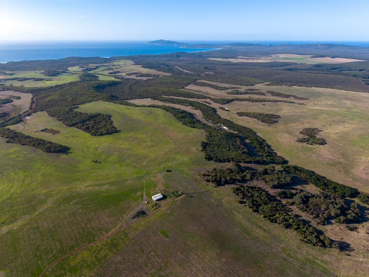 Click to view all images 582 Bluff Creek Road Green Range WA 6328 - Image 2