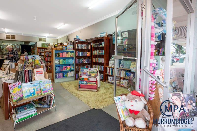Click to view all images 124 East Street Narrandera NSW 2700 - Image 3