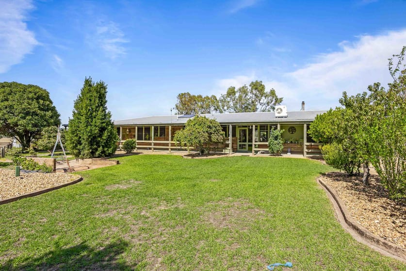 Click to view all images 2897 Ararat-Halls Gap Road Pomonal VIC 3381 - Image 3