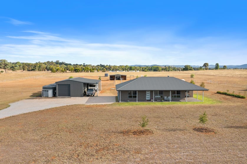 Click to view all images 171 Black Lead Lane Gulgong NSW 2852 - Image 1