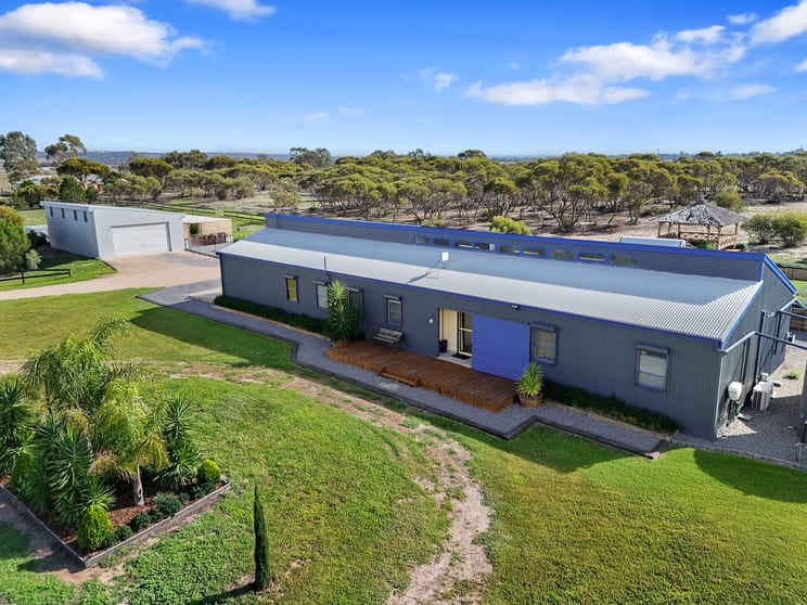 7 Bluebush Court Murray Bridge SA 5253 - Image 1