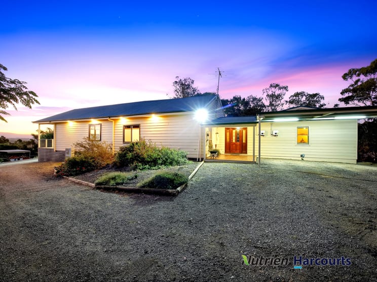 Click to view all images 291 Killingworth West Road Yea VIC 3717 - Image 3